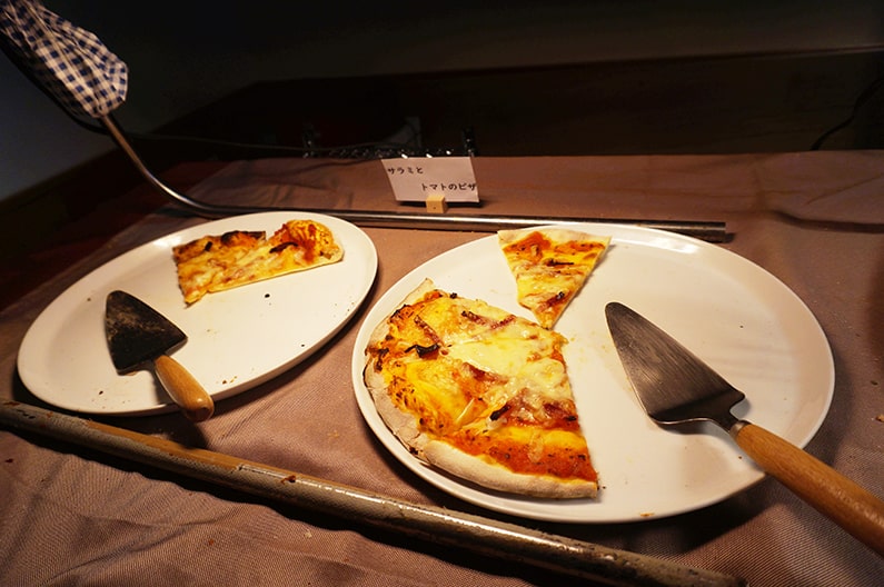 ピザ食べ放題！cafe&barバロンのランチ【ドリンク・デザート付き】