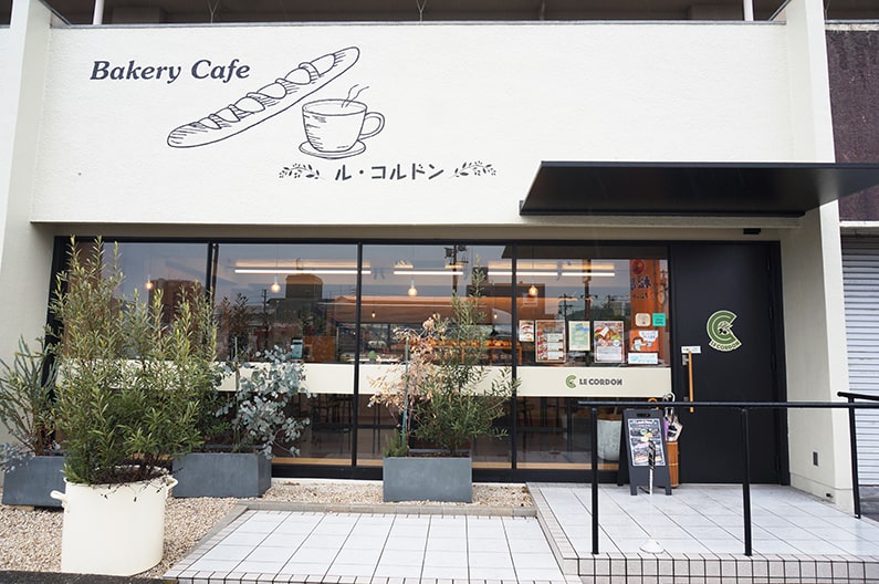 ベーカリーカフェLE CORDON（ル・コルドン）を紹介。19号線沿いにあるパン屋さんです。