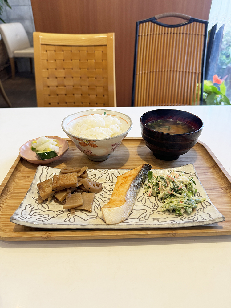 和食とパン両方選べる！【ごはんcafeKAWAのモーニング】ご飯はおかわり無料です。