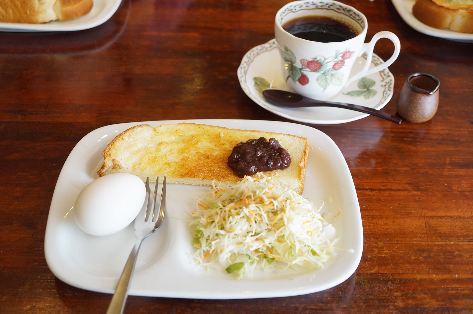 自家焙煎珈琲に豪華なモーニングが付いて400円!珈琲ミチルを紹介。地域で愛されるお店です。