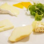 イタリアンバルsalute（サルーテ）の「美味しいチーズとワインの会」へ。飲み放題＆チーズ料理が最高でした。