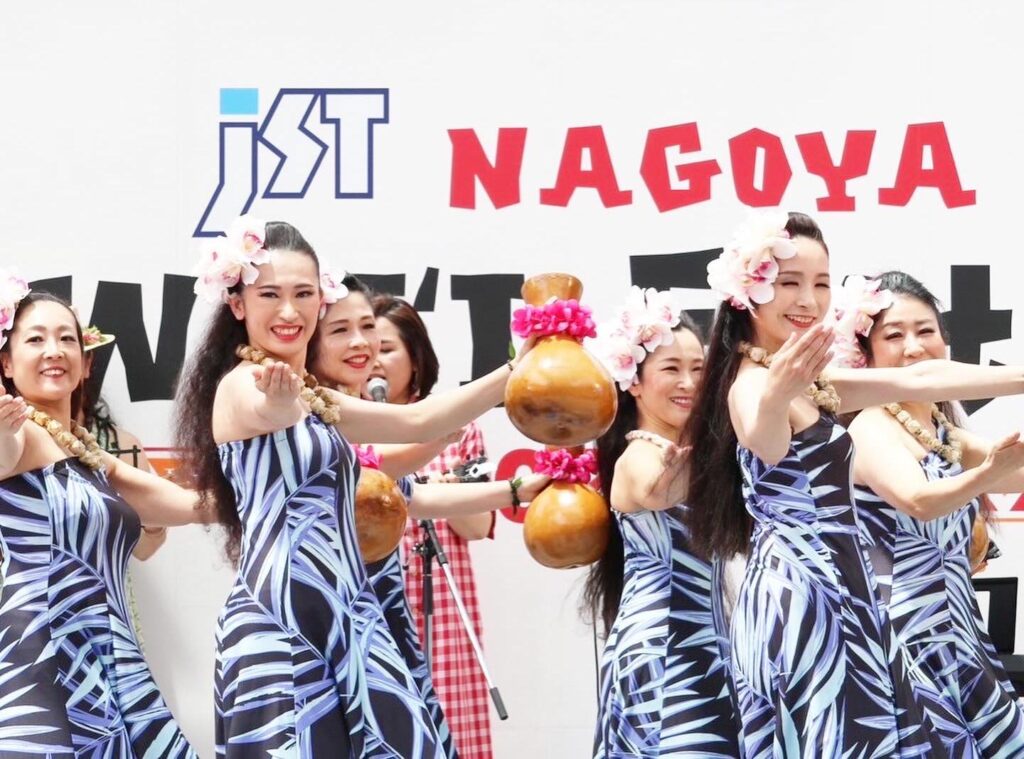 フラダンス教室「ハーラウ オ マヒナ」を紹介。初心者から経験者の学び直しにも。