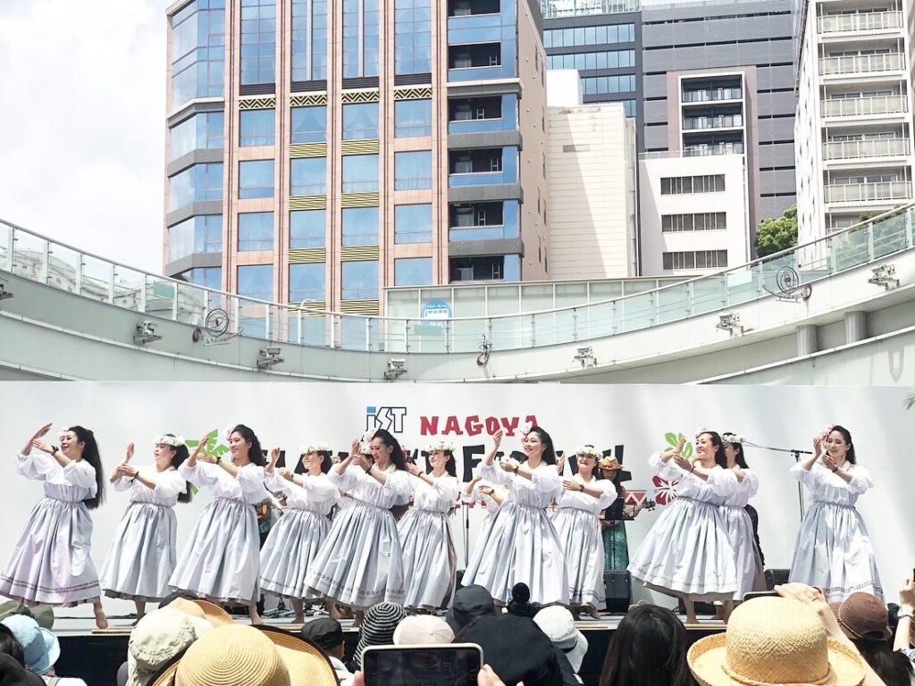 フラダンス教室「ハーラウ オ マヒナ」を紹介。初心者から経験者の学び直しにも。