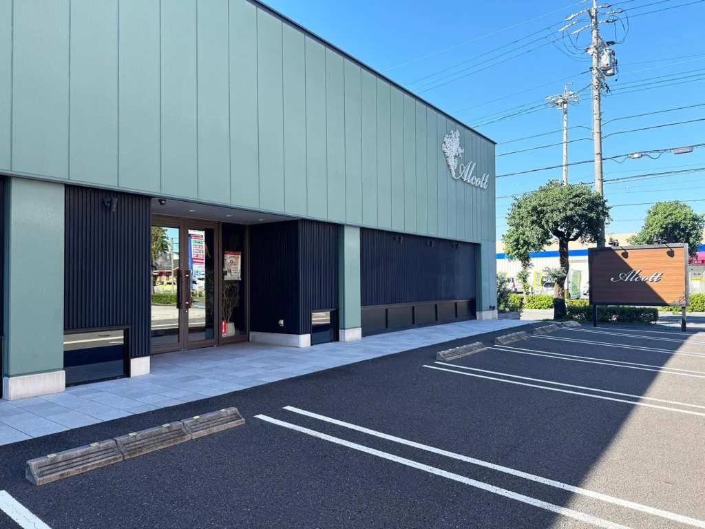 レディースカジュアルからオーダースーツまで揃う素敵なセレクトショップ「Alcott」