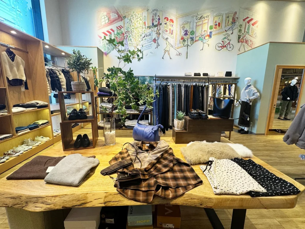 レディースカジュアルからオーダースーツまで揃う素敵なセレクトショップ「Alcott」