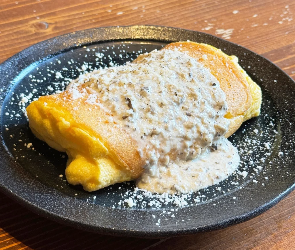 気軽に美味しい鉄板料理を楽しむならココ。勝川のお洒落な隠れ家バル「鉄板バル エテルノ」