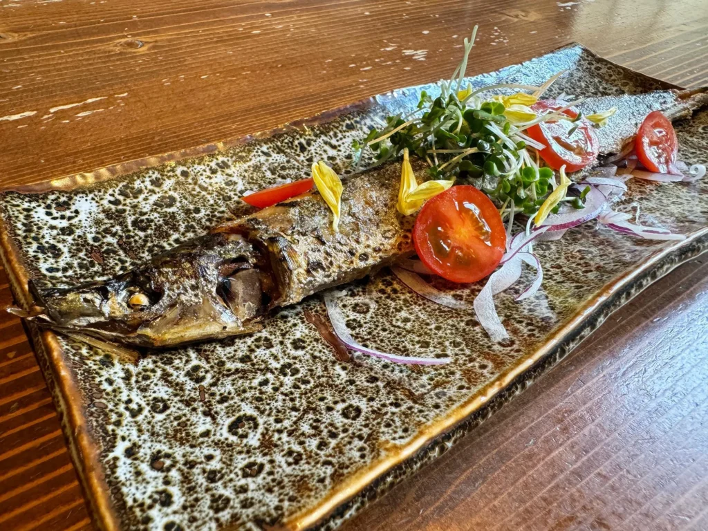 気軽に美味しい鉄板料理を楽しむならココ。勝川のお洒落な隠れ家バル「鉄板バル エテルノ」