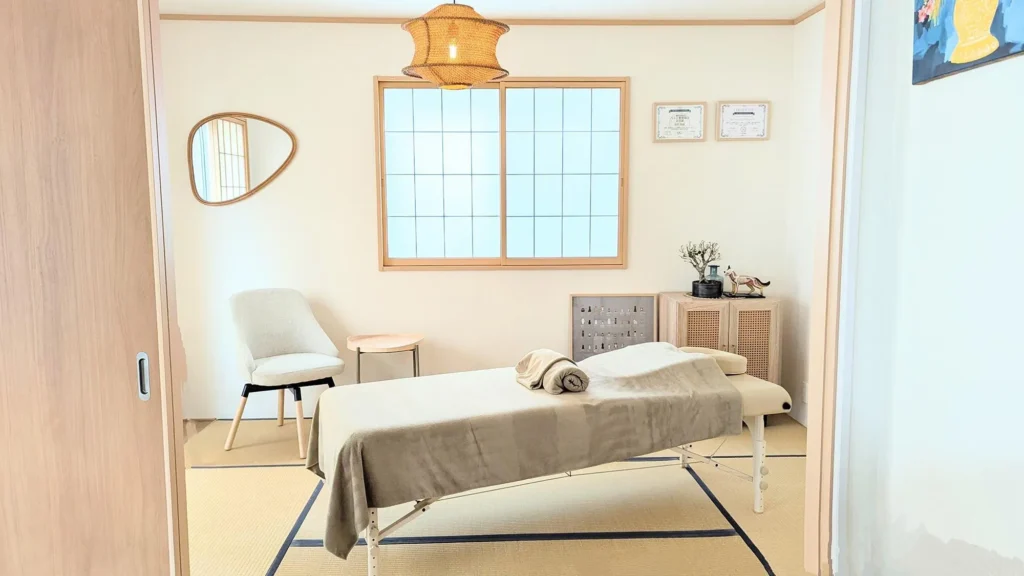 飼い主さんも共に寛げるわんちゃん猫ちゃん専門のペット整体「エムズアマー」